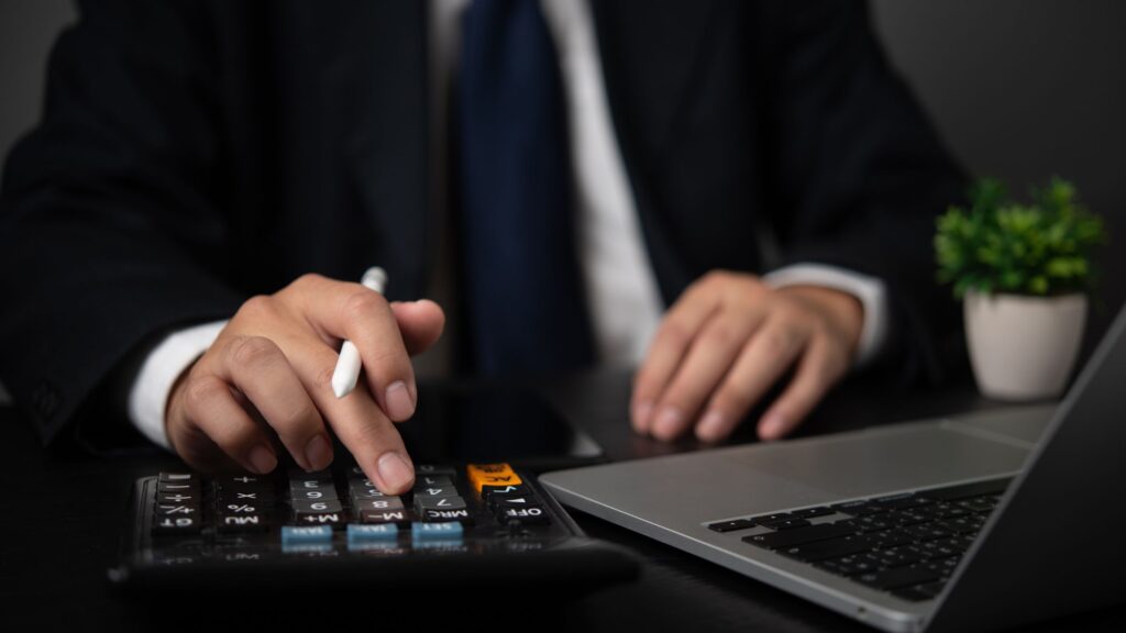 Construction payroll simplifies wages.